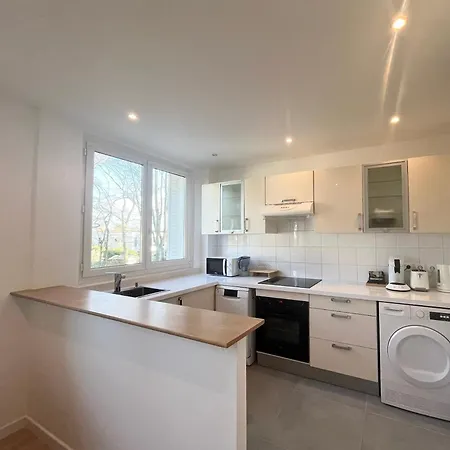 Apartment Laffitte Joli T2 Au Coeur Du Parc & Parking & Rer Pour Paris & La Defense *