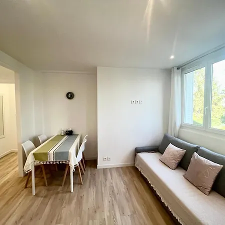 Apartment Laffitte Joli T2 Au Coeur Du Parc & Parking & Rer Pour Paris & La Defense Maisons-Laffitte